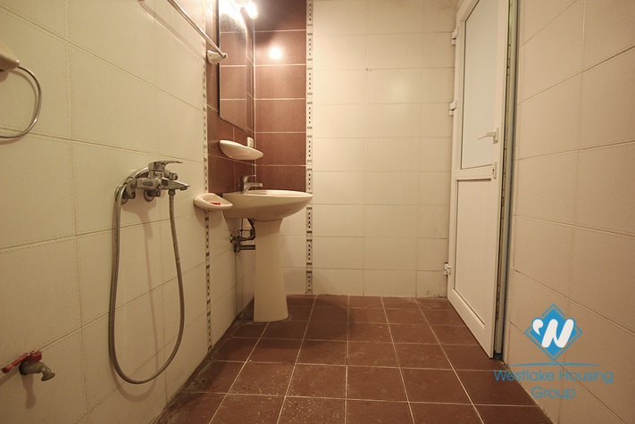 Three bedrooms house for rent on Au Co street, Tay Ho district, Ha Noi